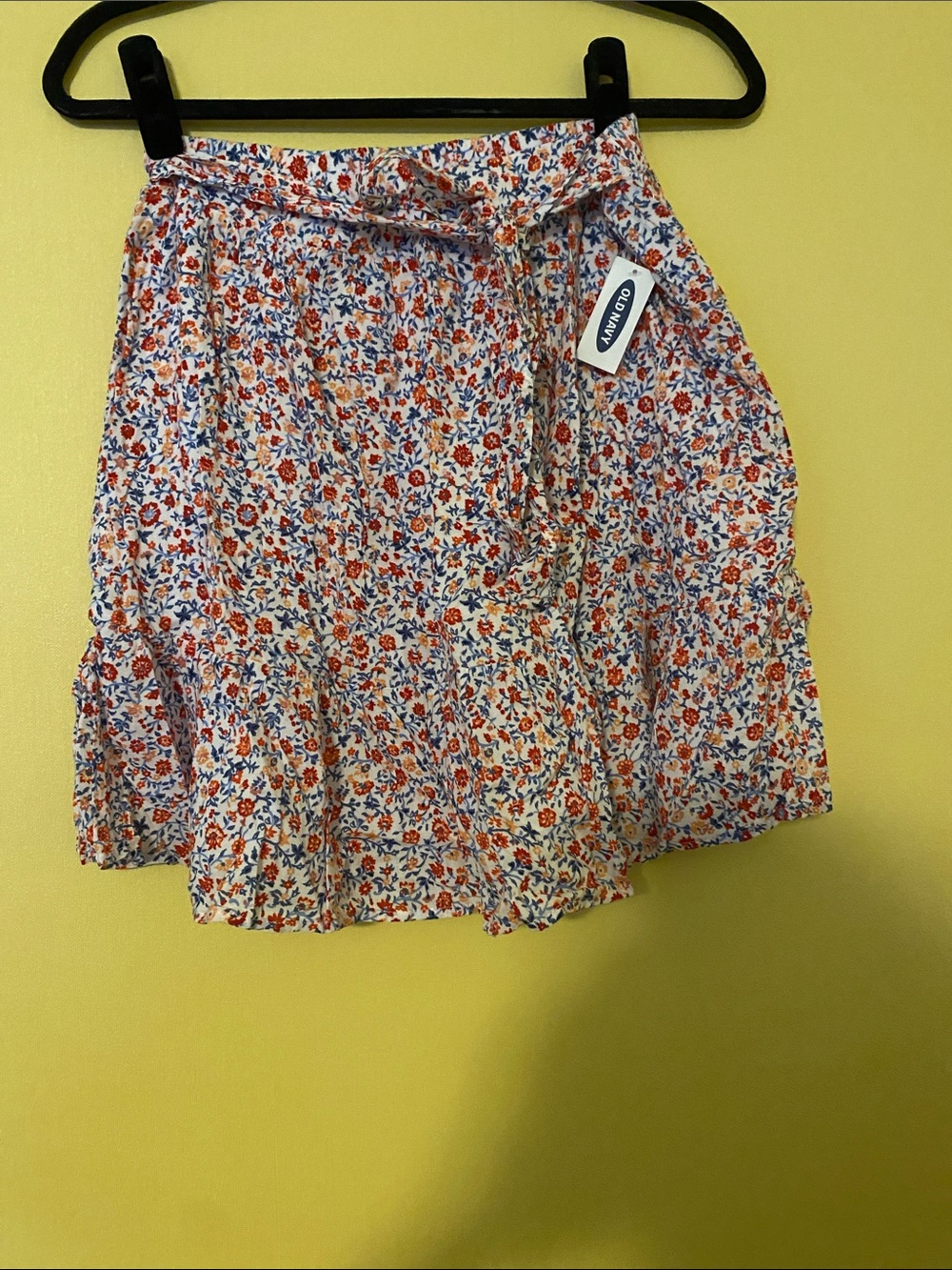 Old Navy White Mini Skirt with Red & Blue Floral Print